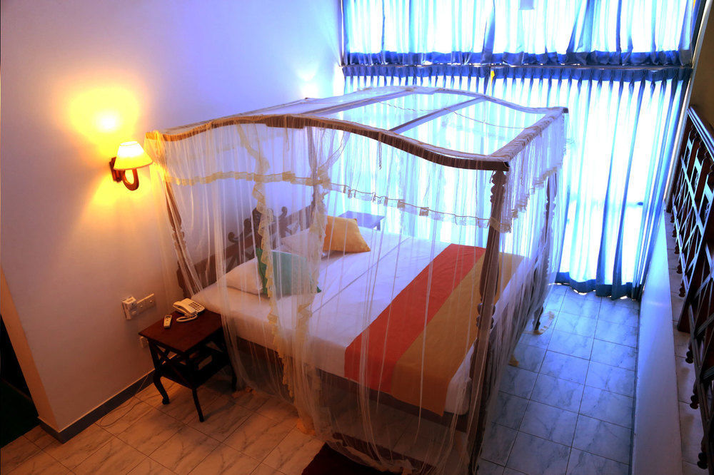 Sanmira Renaissance Hotel Unawatuna Ngoại thất bức ảnh