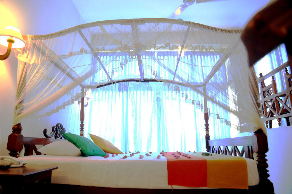 Sanmira Renaissance Hotel Unawatuna Ngoại thất bức ảnh