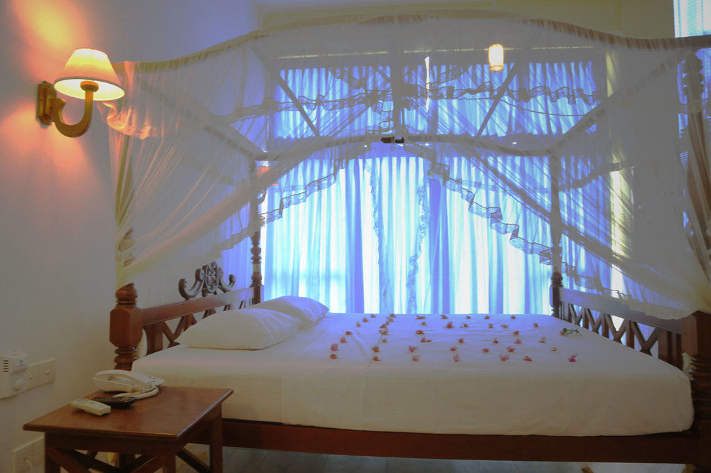 Sanmira Renaissance Hotel Unawatuna Ngoại thất bức ảnh