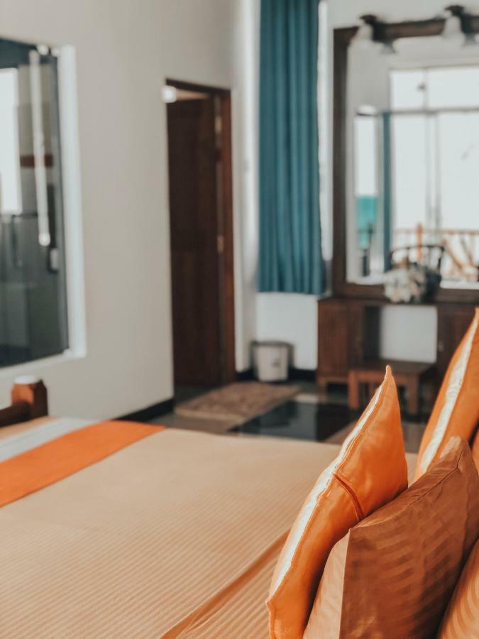 Sanmira Renaissance Hotel Unawatuna Ngoại thất bức ảnh